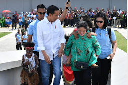 Ramai Iriana Gendong Bocah Papua Naiki 150 Anak Tangga, Ini Faktanya