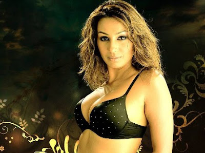 Kashmira Shah Hot Wallpapers