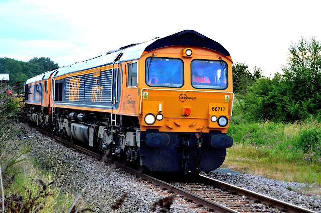 photo of gbrf class 66717 diesel locomotive at wellingborough 2014