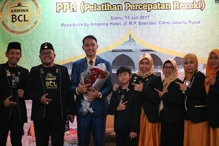 edvan m kautsar, motivator islam, motivator muda, motivator indonesia, motivator public speaking, trainer public speaking, training motivasi, 