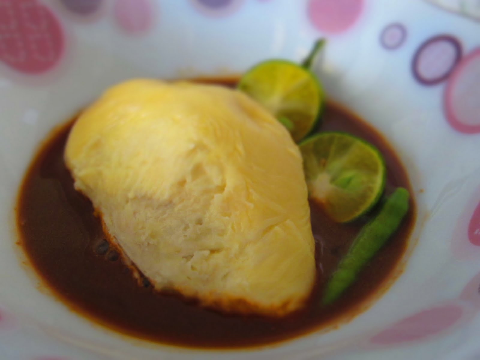 Ceritera.: Curi-curi makan durian di rumah sendiri!