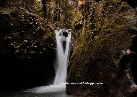 [http://FindWisata.blogspot.com] Mengeksplor Pesona Air Terjun Batu Belah Sibolangit