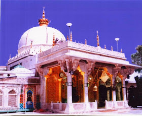 Aaj Rang Hai Ree Maan Rang Most Pupular Qawali