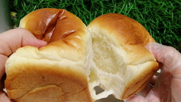 خبز الحليب اللذيذ بالعجينة اليابانية السحرية