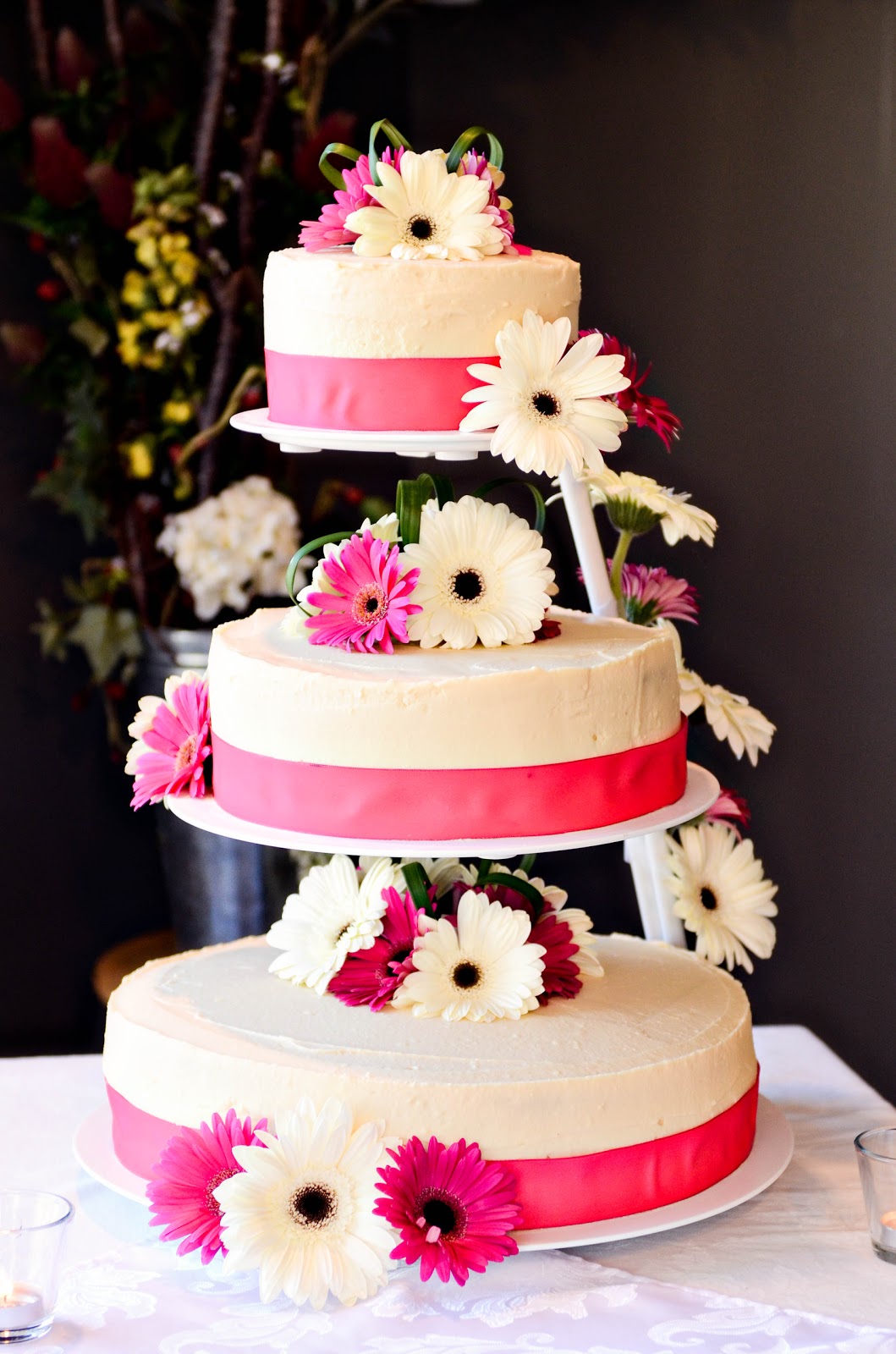 Faking Fancy Wedding Cakes