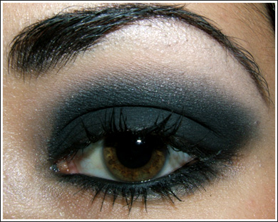 Maquillage yeux marrons