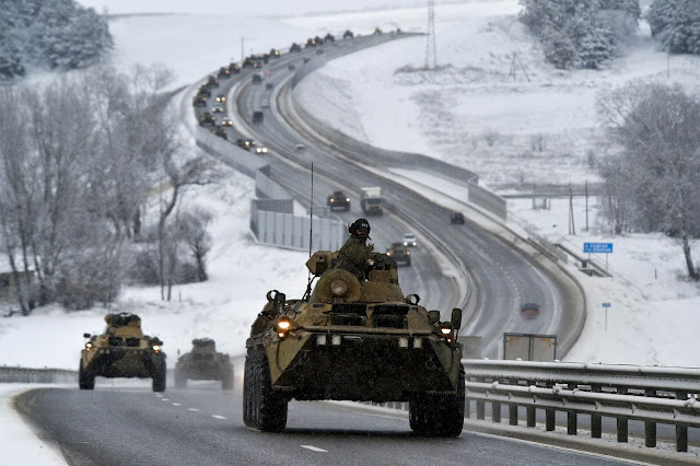 Exército chegando na Criméia