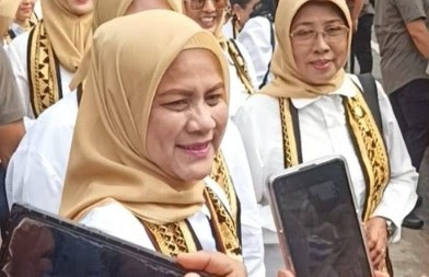 Kunjungan ke Bandar Lampung, Iriana Jokowi Disambut Antusias