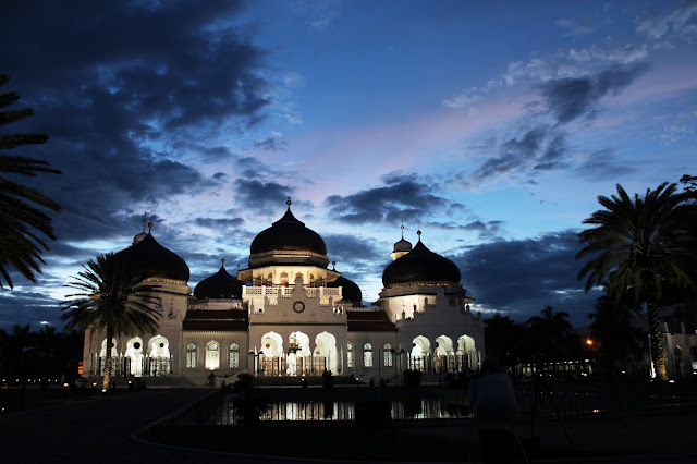 Baiturrahman Mosque at NIght