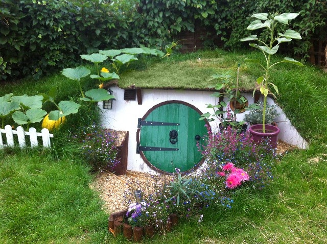 90 Foto Desain Rumah Hobbit Terlihat Keren 