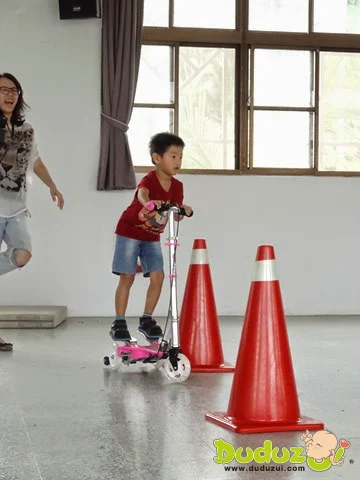 『踩踏滑板車』產品律動教學幼兒體能活動