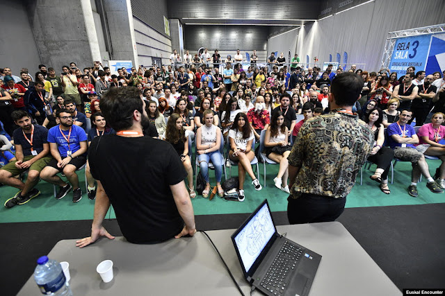 Conferencia sobre youtubers, en Euskal Encounter