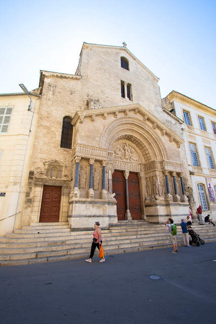 Place de la Republique-Arles