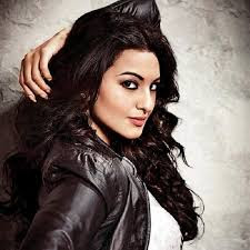 15 Cute Pics Of Hot Sonakshi Sinha Bollywood Actress Turned Singer ...