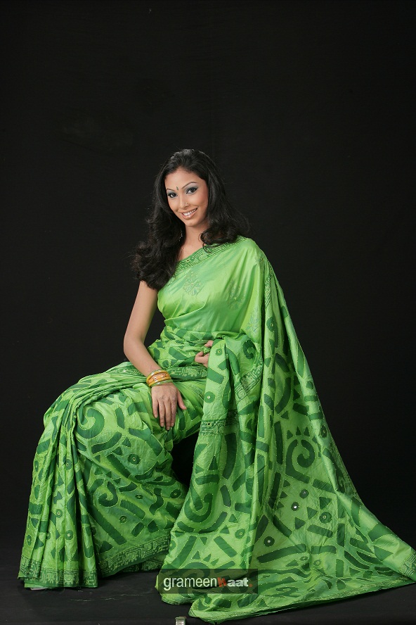 single color green designed saree