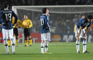 argentinos derrotados en Copa America 2011 en los penaltys.jpg