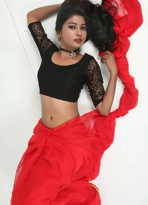 Sanjana Choudhary saree hot actress newly married