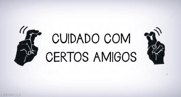 AFASTE-SE DE PESSOAS DE SORRISOS FÁCEIS E ENERGIA NEGATIVA