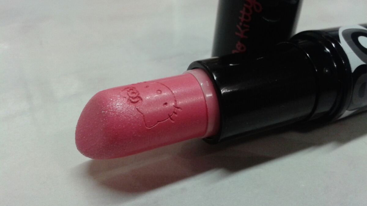 http://beautyandthefoodbeast.blogspot.gr/2013/07/my-mac-lipstick-collection-part-2.html#.U7GCc7Gu07I