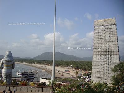 Tallest Tower of Murudeshwar Temple and Murudeshwara Beach in Behind