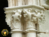 Toul - Cathédrale Saint-Etienne : Chapiteau à feuillage du cloître