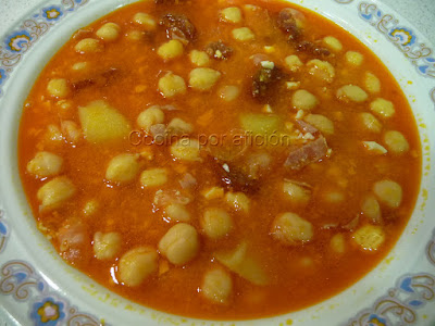 garbanzos con chorizo y jamón york