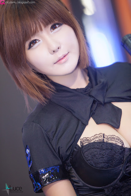 7 Ryu Ji Hye - Seoul Auto Salon 2012-Very cute asian girl - girlcute4u.blogspot.com