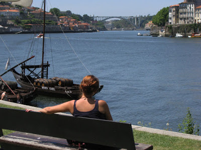 Aproveitando a paisagem nas margens do rio Douro