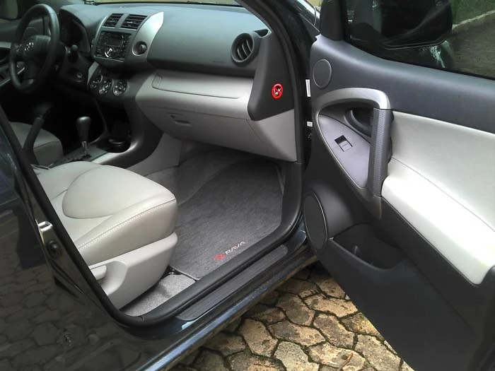 Nova RAV4 2011 4x4 - Quatro Rodas