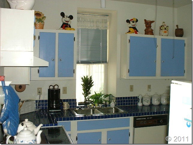 stone house kitchen 2