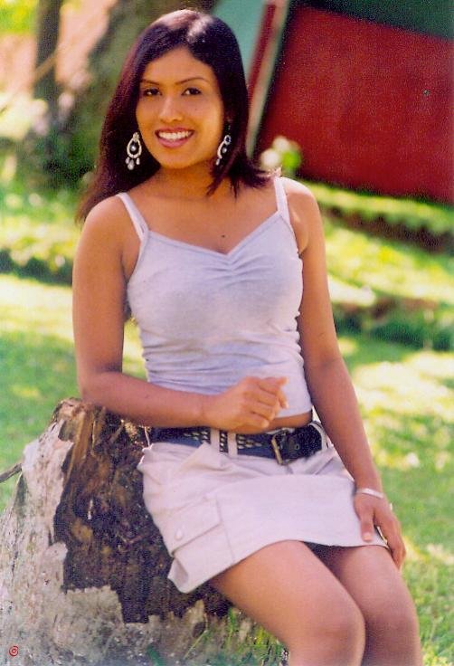 HOT SRI LANKAN ModelSexy Girls Pictures