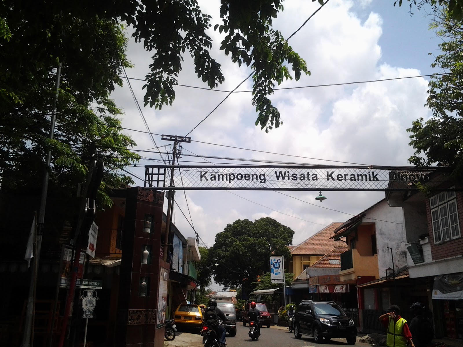 Kampung Wisata Keramik  Dinoyo Malang  malangisme