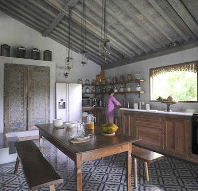 Desain Dapur Mewah Bergaya Traditional