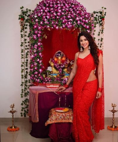 Eshanya Maheshwari