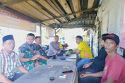 Sinegritas TNI - Polri, Personel Polsek Longkib bersama Porsonel Koramil Patroli Sambangi Warga