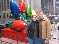 Jesse & Steph enjoying the very LARGE spirit of Christmas in New York!