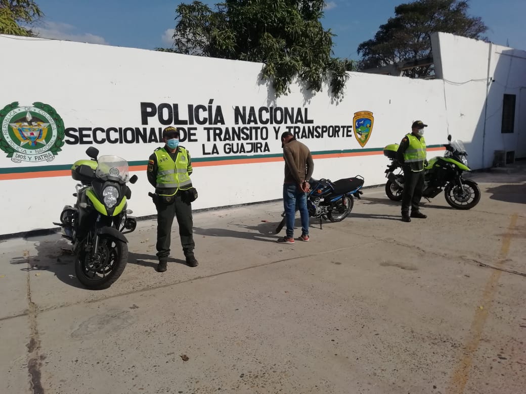 https://www.notasrosas.com/Seccional de Tránsito y Transporte reporta cinco capturas en La Guajira