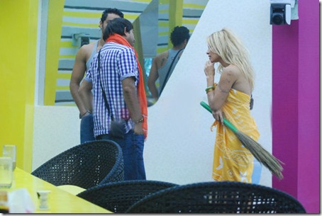normal_Pamela_Anderson_in_Big_Boss_pictures_(16)