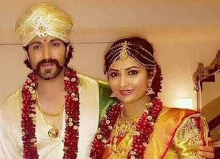 Yash Actor Family Wife Parents children's Marriage Photos