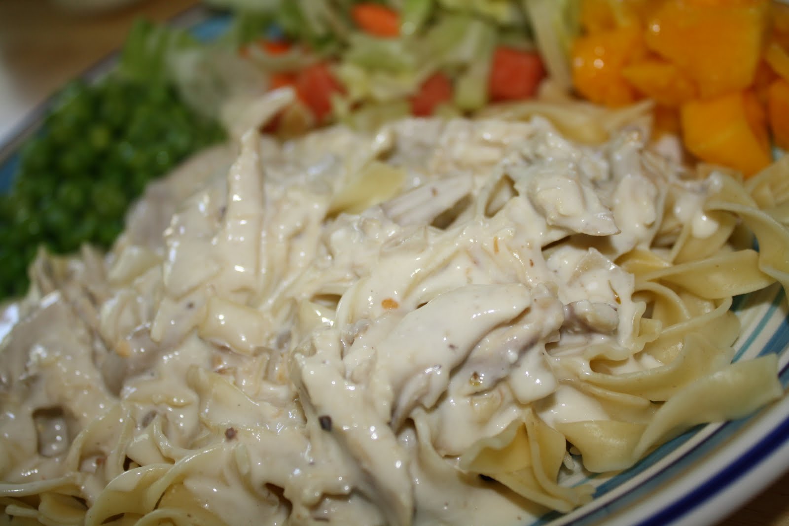 The Small Plates of Standage: Crockpot Cream Cheese Chicken