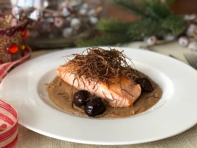 Salmón con salsa de castañas