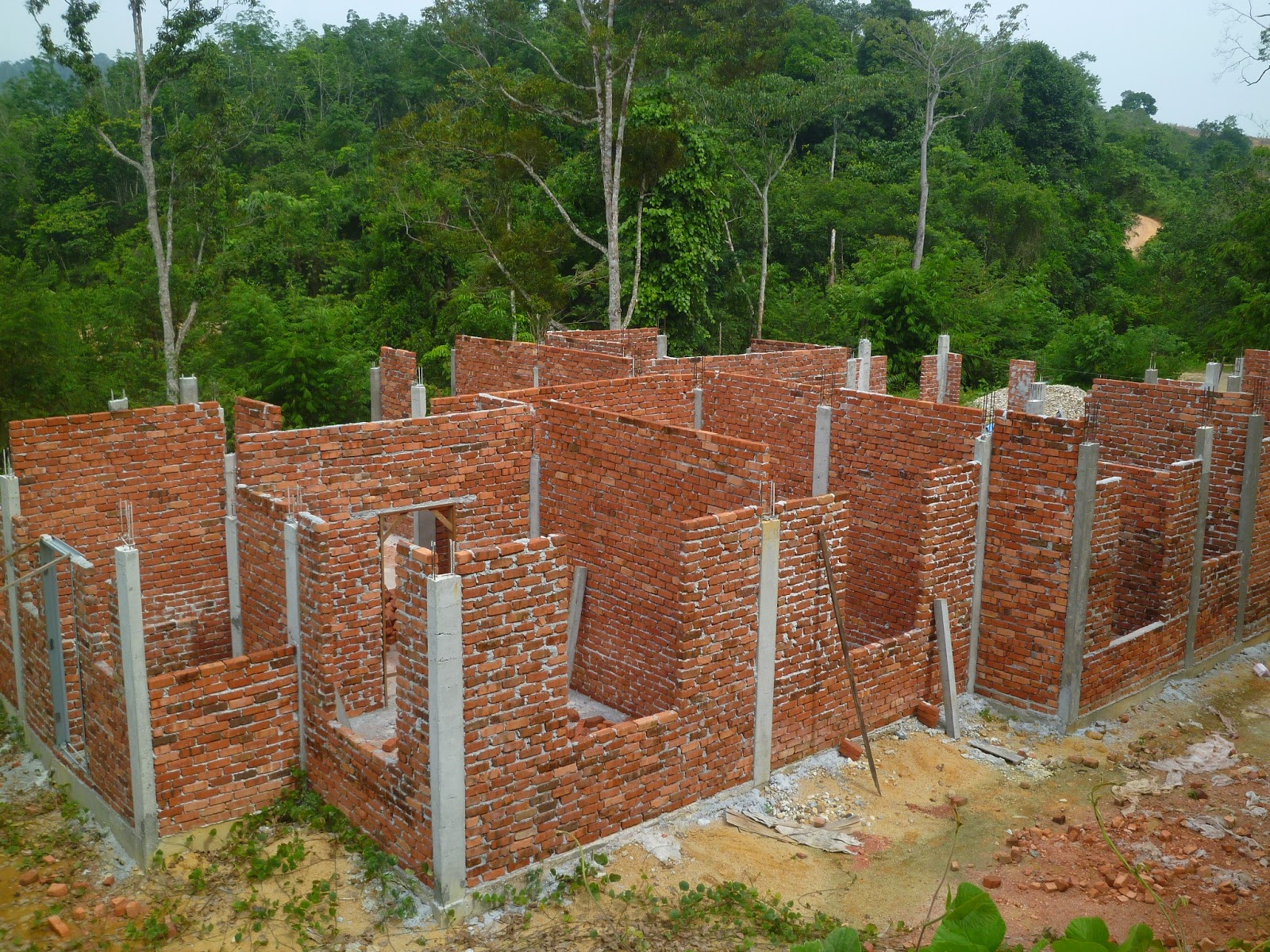 BINA RUMAH ATAS TANAH SENDIRI Proses Membina Rumah Sendiri