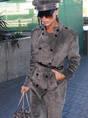 victoria-beckham-military