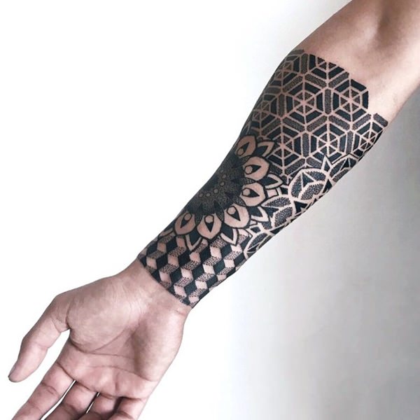 Tatuagens geométricas para homens: 40 ideias estilosas