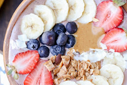 PEANUT BUTTER ACAI BOWL