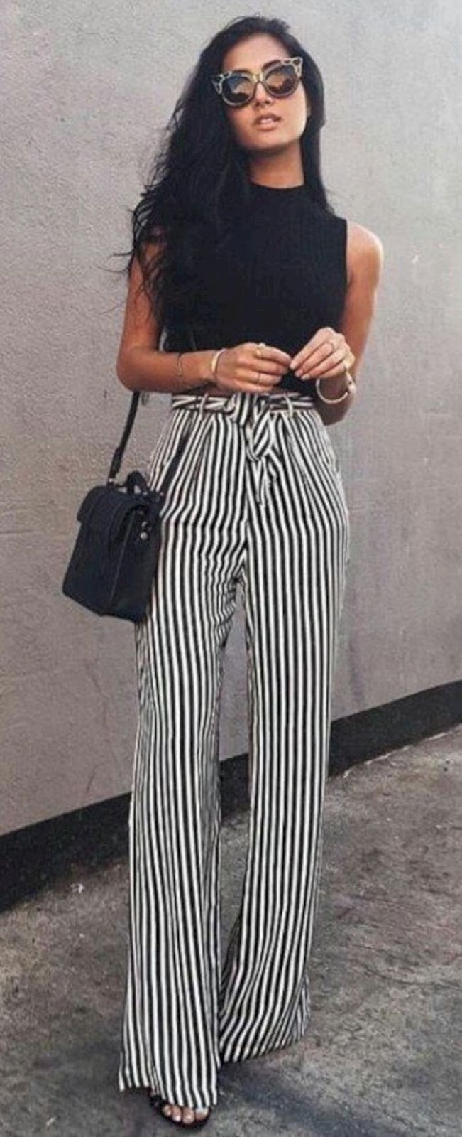 black and white outfit idea / top + wide striped pants + bag