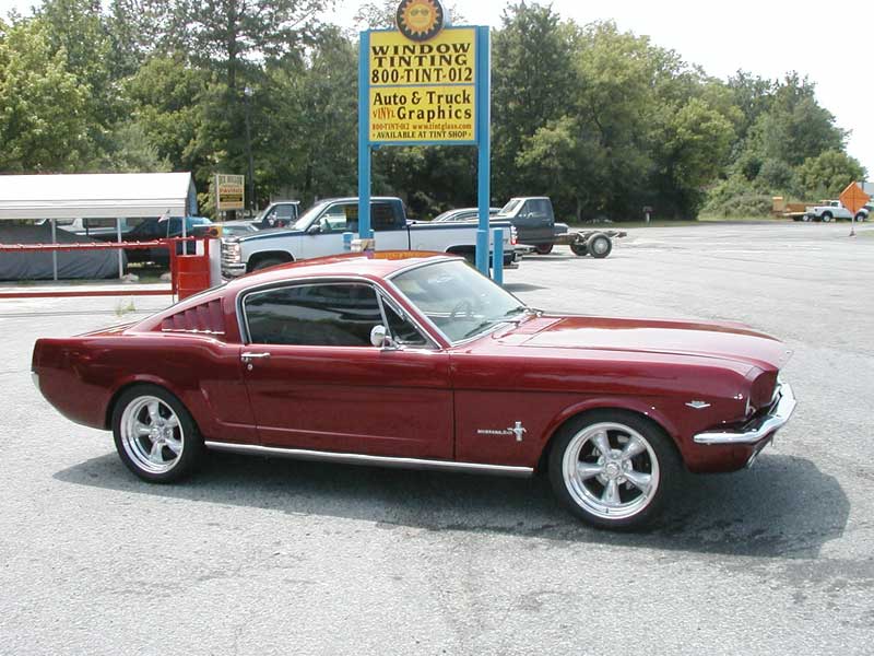  the 1964 or 1965 model Mustang lovers would recognize the difference