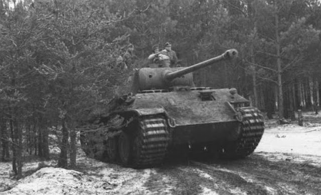 Panther tank panzer V worldwartwo.filminspector.com