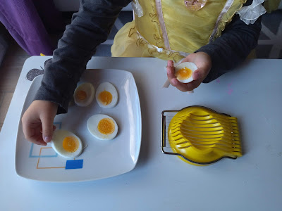 Montessori: servir la comida