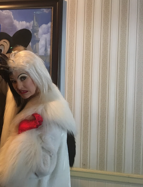 Cruella De Vil Character in Great Moments With Mr. Lincoln Lobby Disneyland